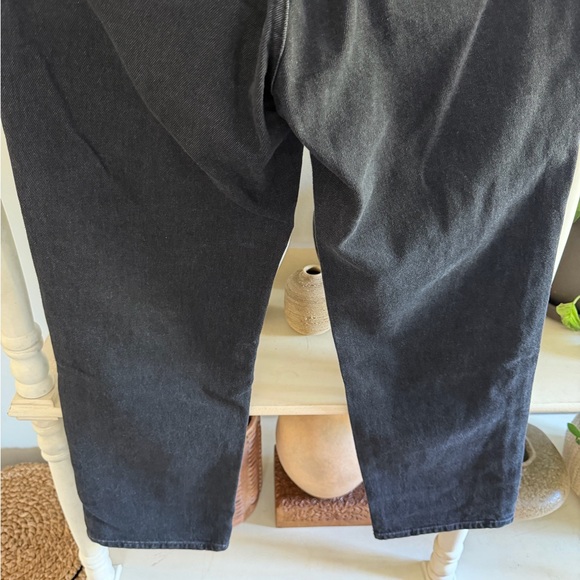 7 For All Mankind Logan Stovepipe Jeans in Thunder (28) - Picture 6 of 14